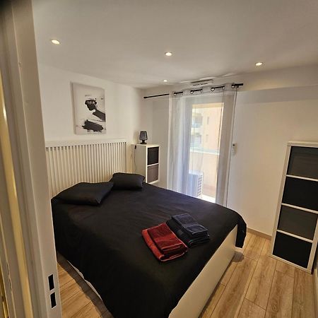 Beautiful 1 Bedroom Flat ニース エクステリア 写真