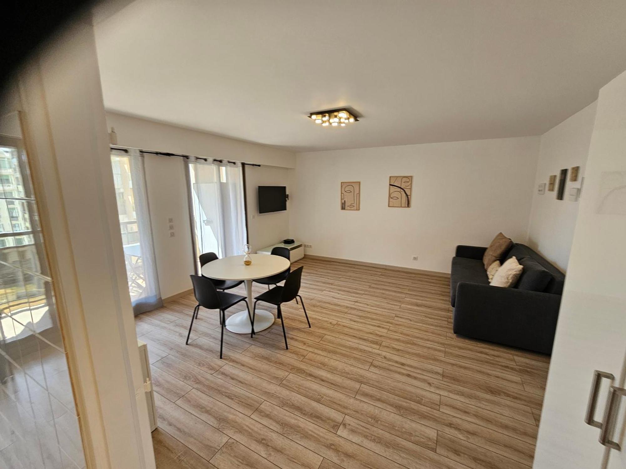 Beautiful 1 Bedroom Flat ニース エクステリア 写真